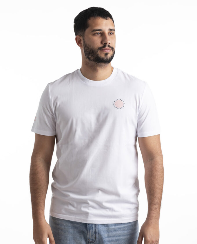 LOVE Camiseta icónica Unisex - Imagen 9
