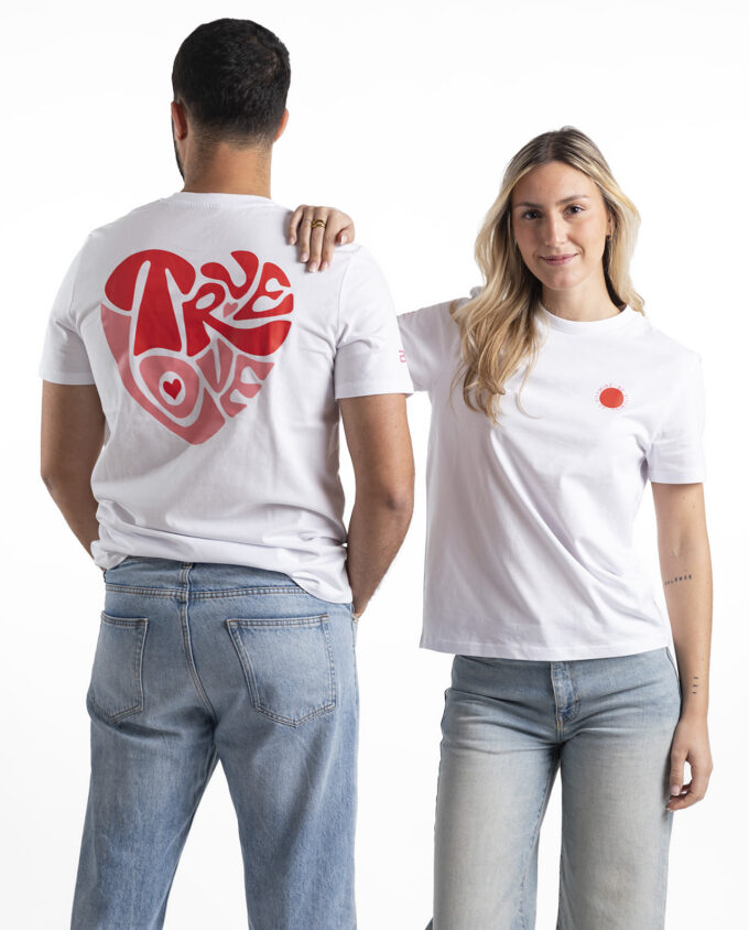 TRUE LOVE Camiseta icónica Unisex - Imagen 7